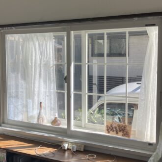 暖房が効かない原因は窓？出窓・掃き出し窓の寒さを内窓で改善｜YKK AP ウチリモ～千葉県佐倉市 T様～