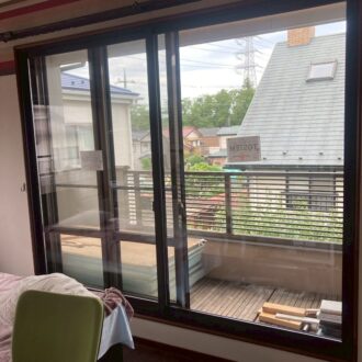 夏を快適に過ごすために 「インプラス」で大きな掃き出し窓の暑さ対策～千葉県千葉市 I様～