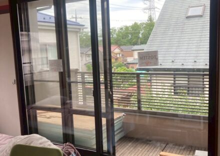 夏を快適に過ごすために 「インプラス」で大きな掃き出し窓の暑さ対策～千葉県千葉市 I様～
