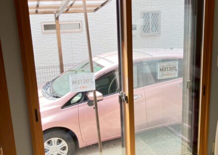 猛暑に負けない住まいへ。大きな掃き出し窓の熱気を遮断する内窓リフォーム LIXIL「インプラス」×最高クラスの断熱ガラスで叶える快適リビング～千葉県市原市 F様～